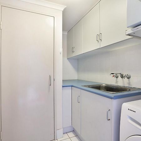 Newcastle Short Stay Accommodation - Sandbar Newcastle Beach Esterno foto
